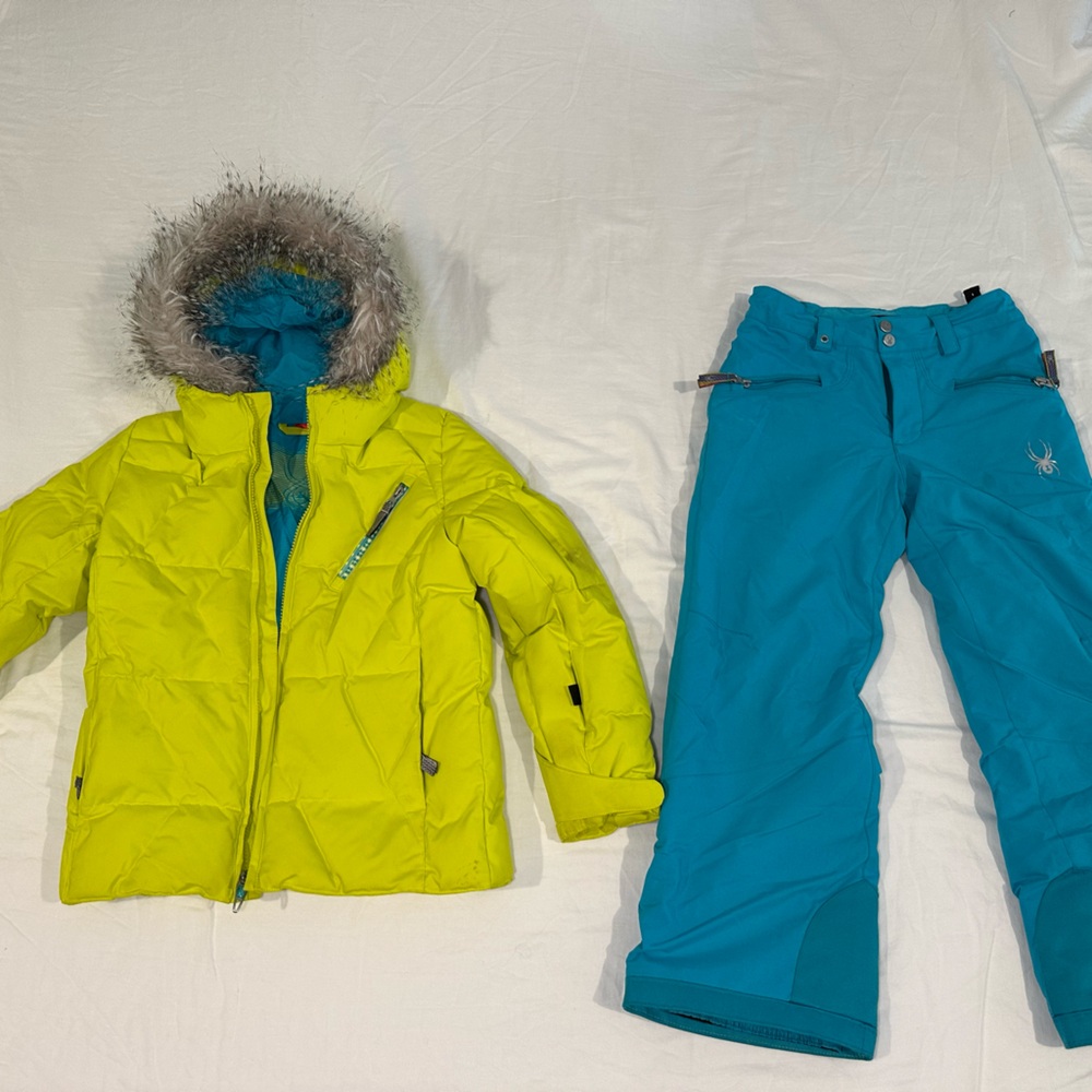 Spyder kids ski jacket and snowpant set